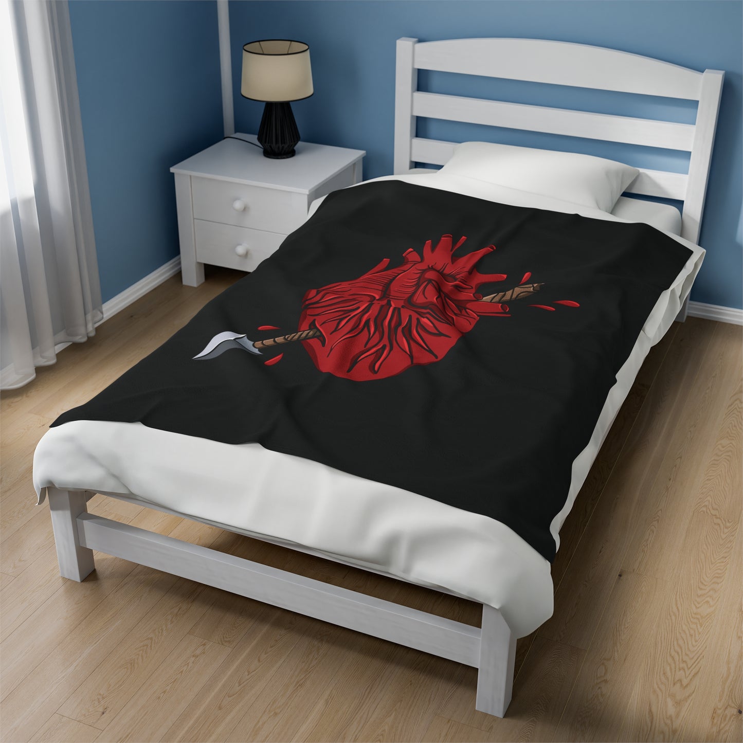 Black Heart Velveteen Plush Blanket