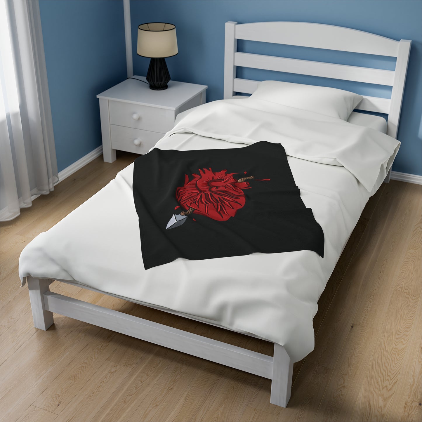Black Heart Velveteen Plush Blanket